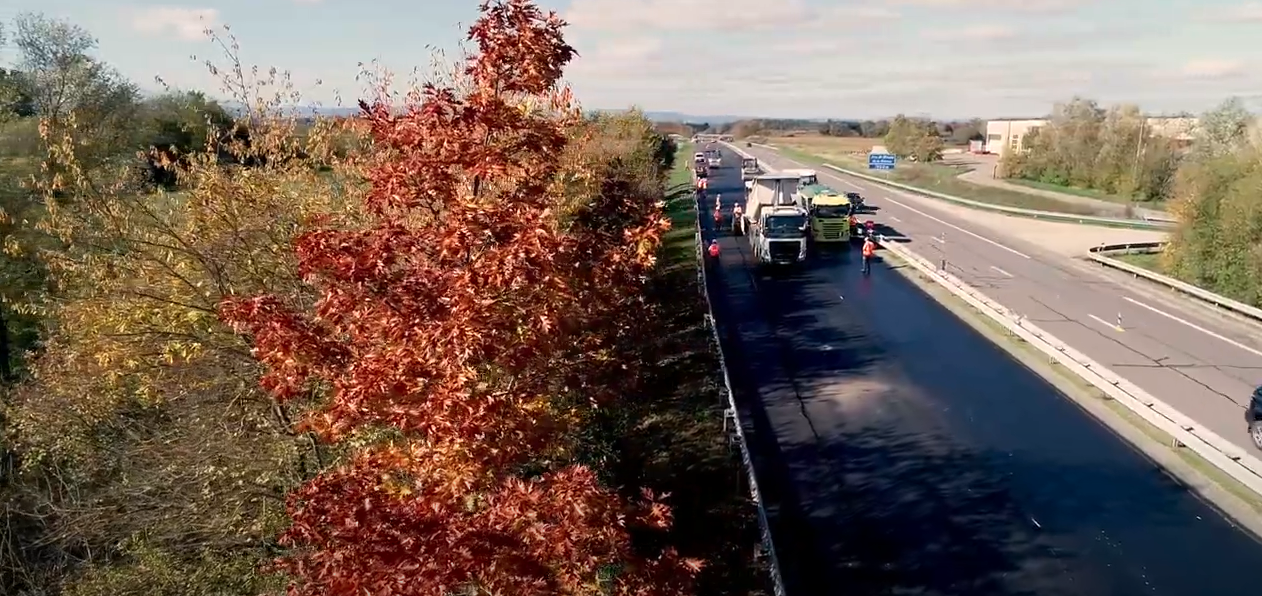 ATMB and Eiffage Route's carbon-neutral pavement experiment on a motorway.